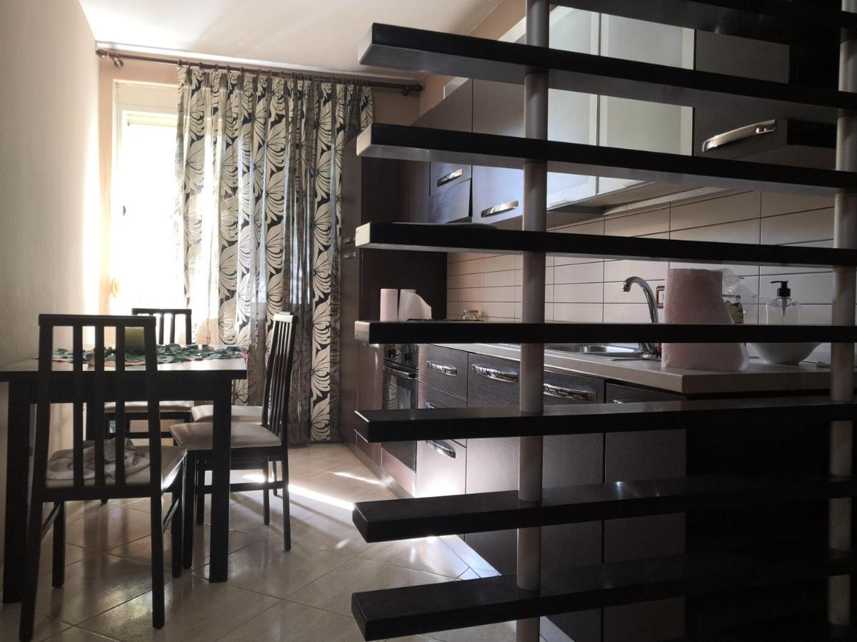 Ilva'S Apartment โกเลม ภายนอก รูปภาพ