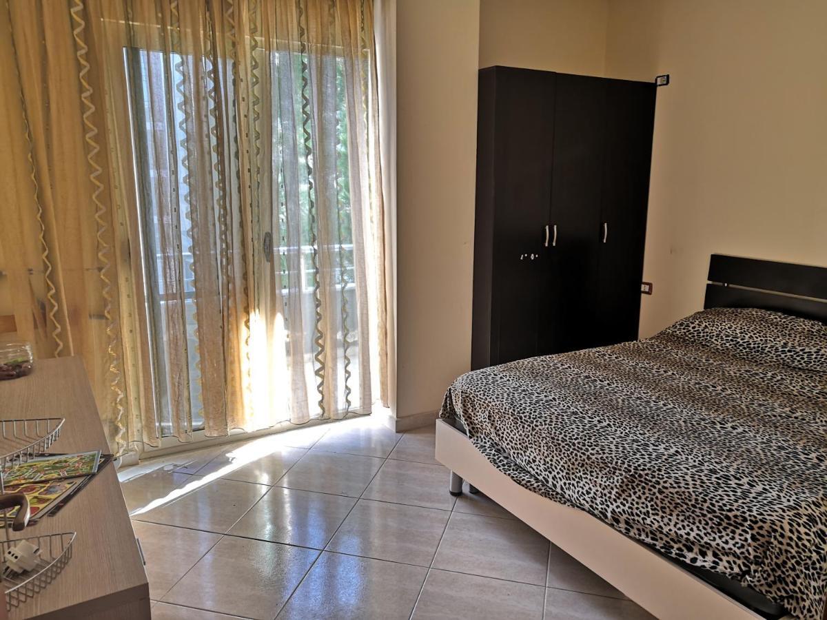 Ilva'S Apartment โกเลม ภายนอก รูปภาพ